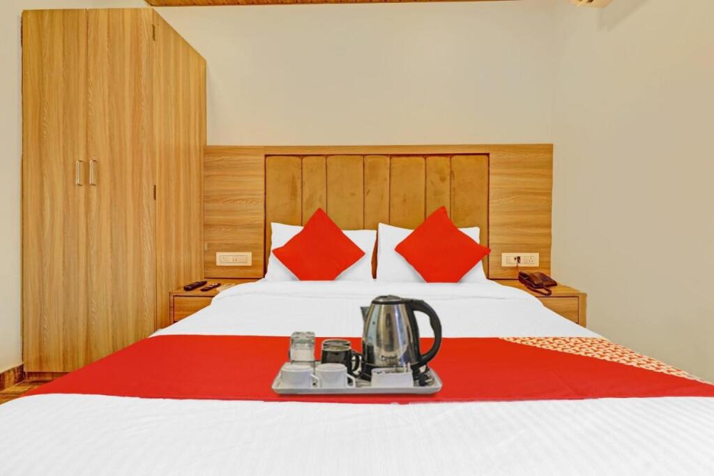Мумбаи: OYO 703355 Hotel Capetown