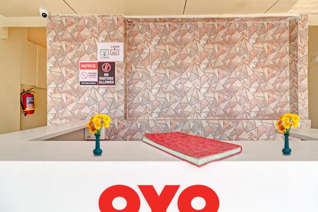 Мумбаи: OYO 703355 Hotel Capetown