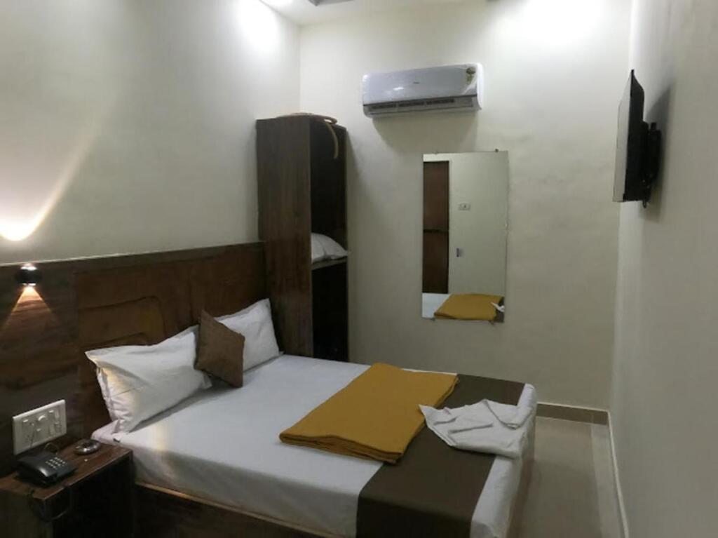 Мумбаи: Hotel Siddharth Residency Siddharth Nagar Goregaon West