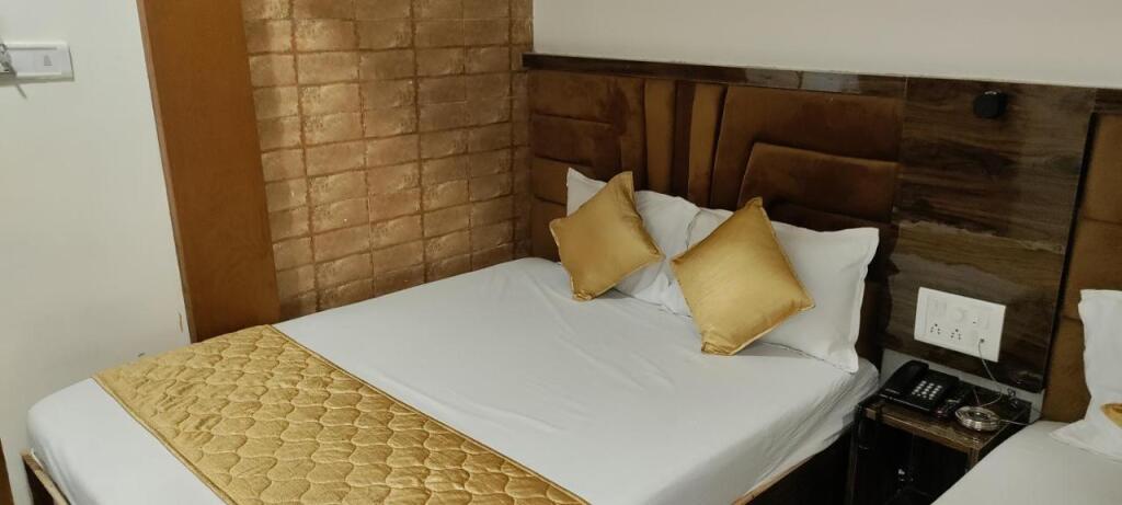 Hotel Siddharth Residency Siddharth Nagar Goregaon West — фото 1
