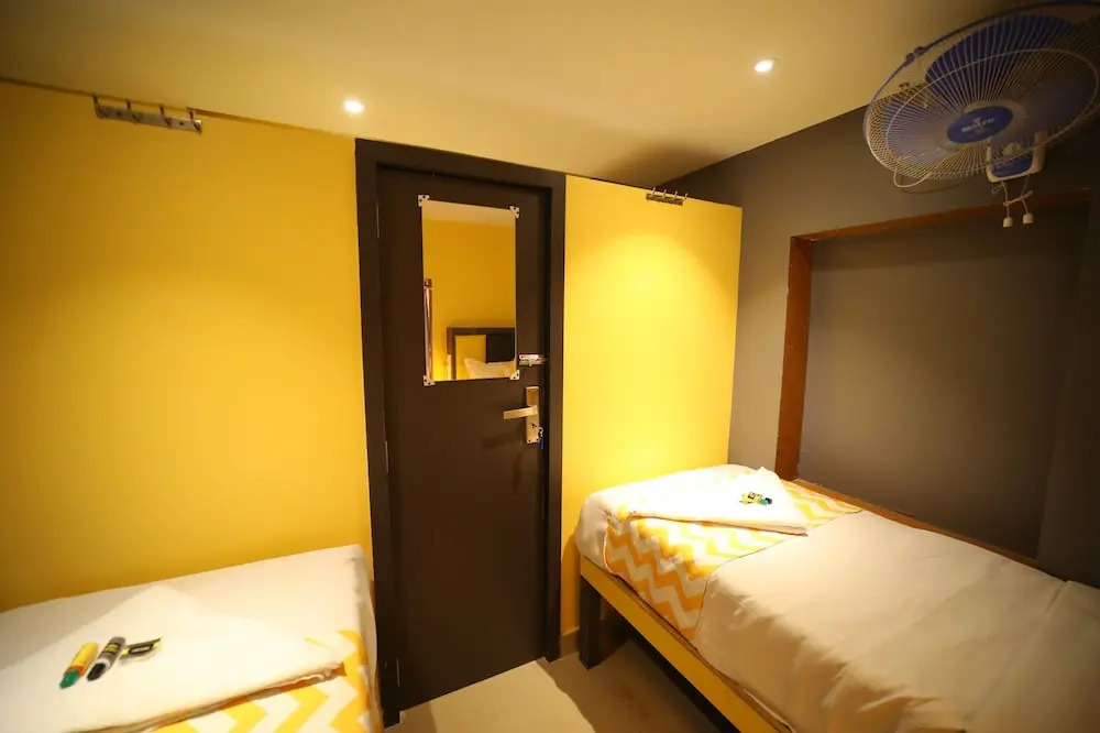 Мумбаи: Cabin Stay -Social Hubz