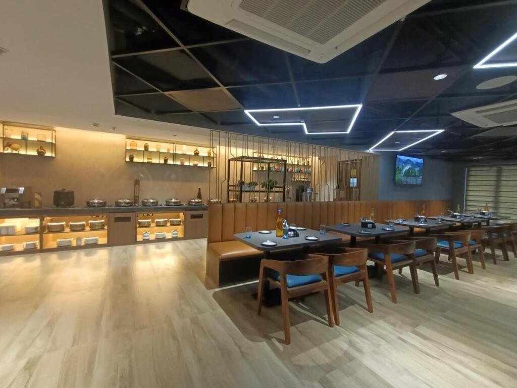 Мумбаи: Aralia International Airport Mumbai