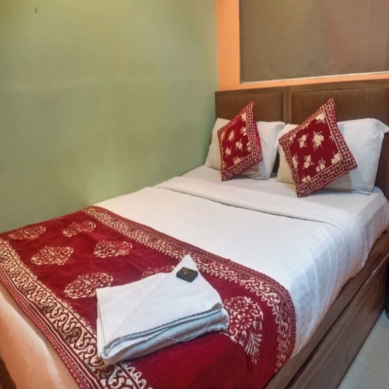Мумбаи: Hotel New Sky Palace Residency - Near International Airport