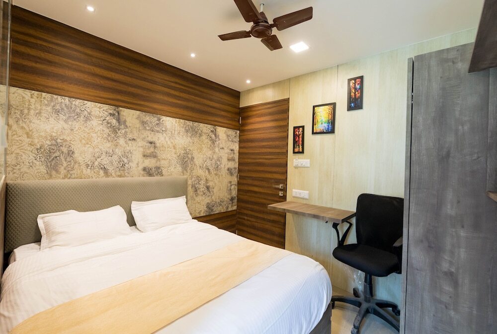 Мумбаи: Hotel New Sky Palace Residency - Near International Airport