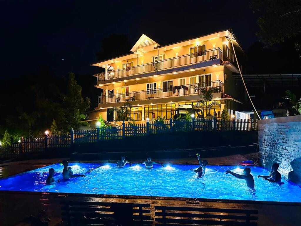 Муннар: Casa Amari Plantaion Resort Munnar
