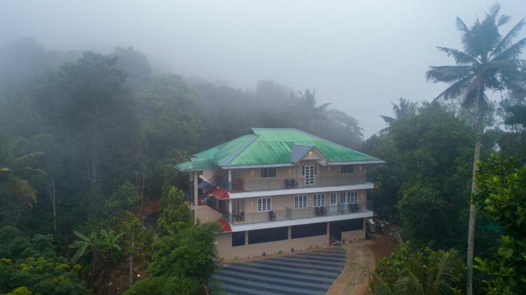 Муннар: Casa Amari Plantaion Resort Munnar