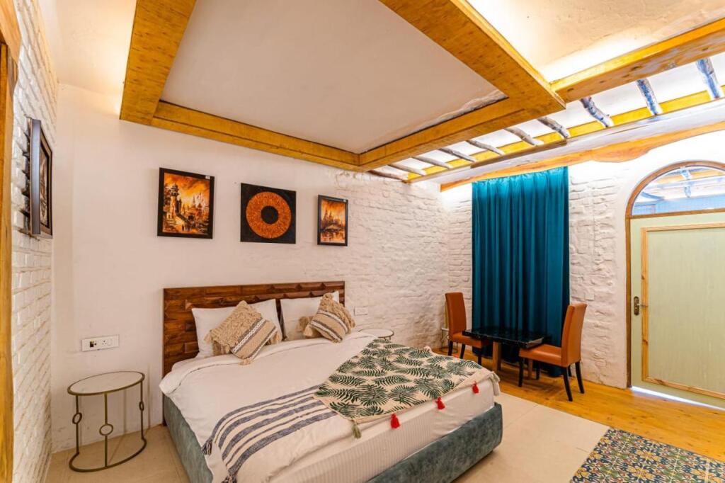 Массури: Light of Landour