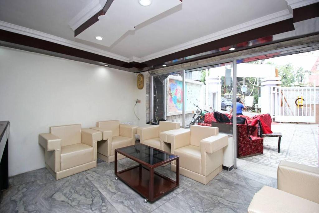 Массури: Hotel Charlene - Mall Road, Mussoorie
