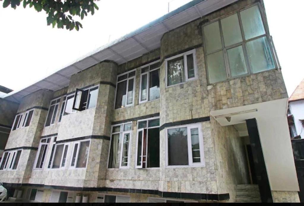 Массури: Hotel Charlene - Mall Road, Mussoorie
