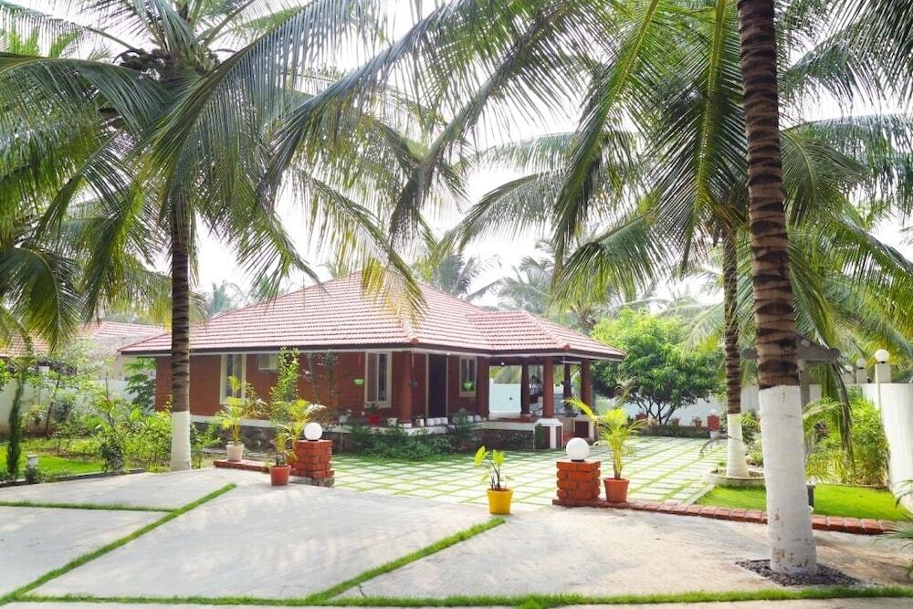 Валпарай: Coconest Eco village pollachi