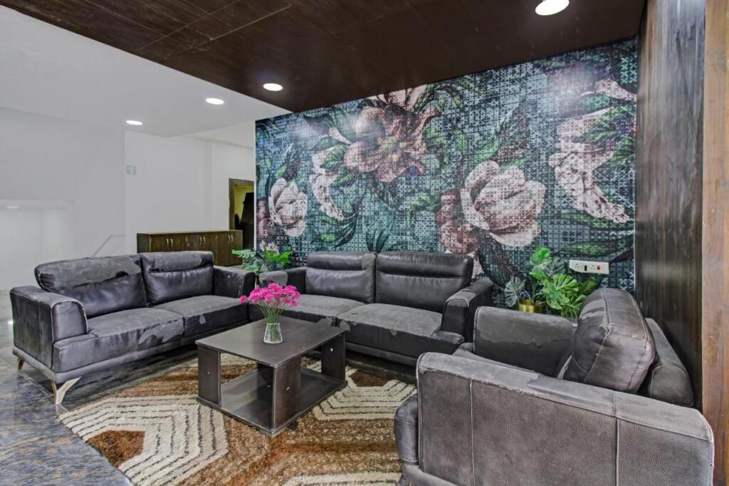 Нагпур: OYO Flagship 700874 Hotel Grand Maharaja