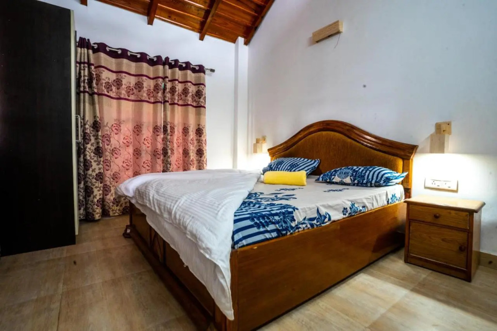 Наинитал: Brown Stone Villa
