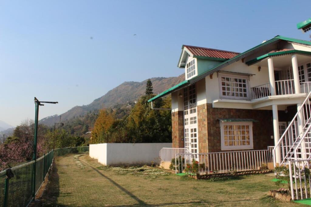 Наинитал: Brown Stone Villa