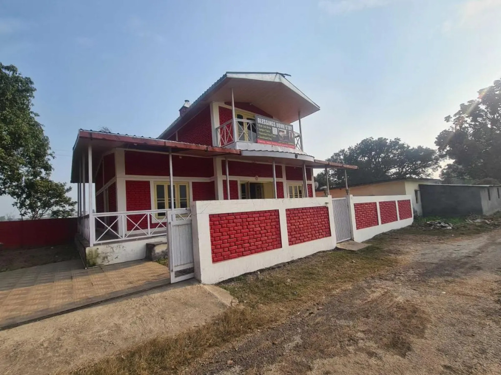 Наинитал: OYOHOME 80809B The Blissing Home Stay
