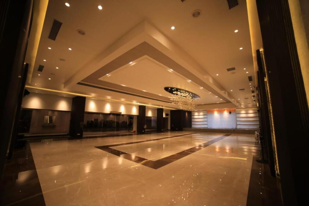Нандед: Hotel Midland, Nanded