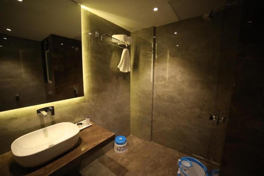 Нандед: Hotel Midland, Nanded