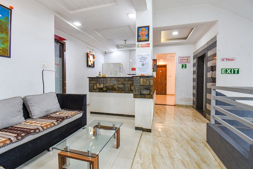 Нашик: Fabhotel The Address