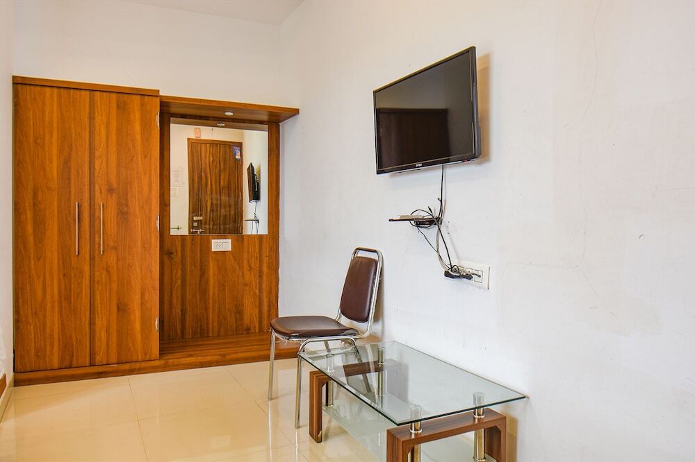 Нашик: Fabhotel The Address