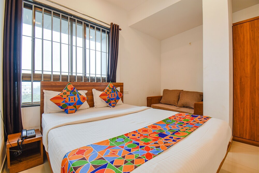Нашик: Fabhotel The Address