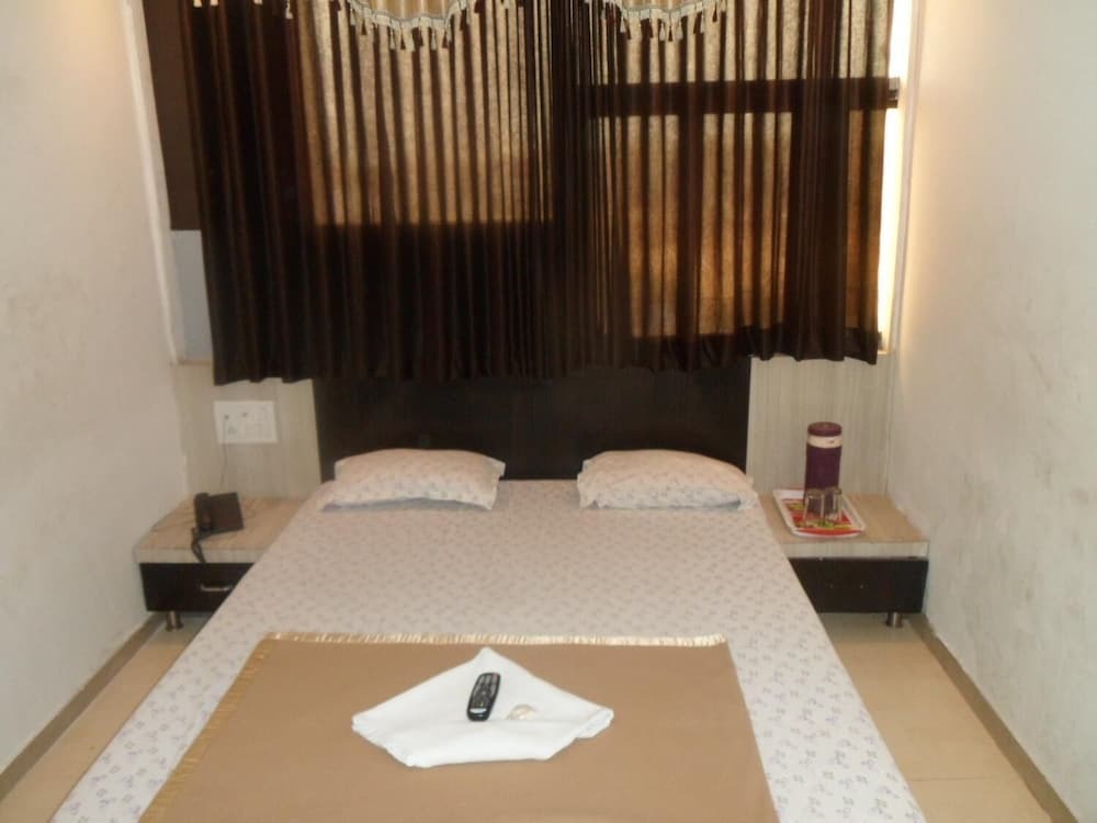 Нашик: Hotel Shalimar Inn