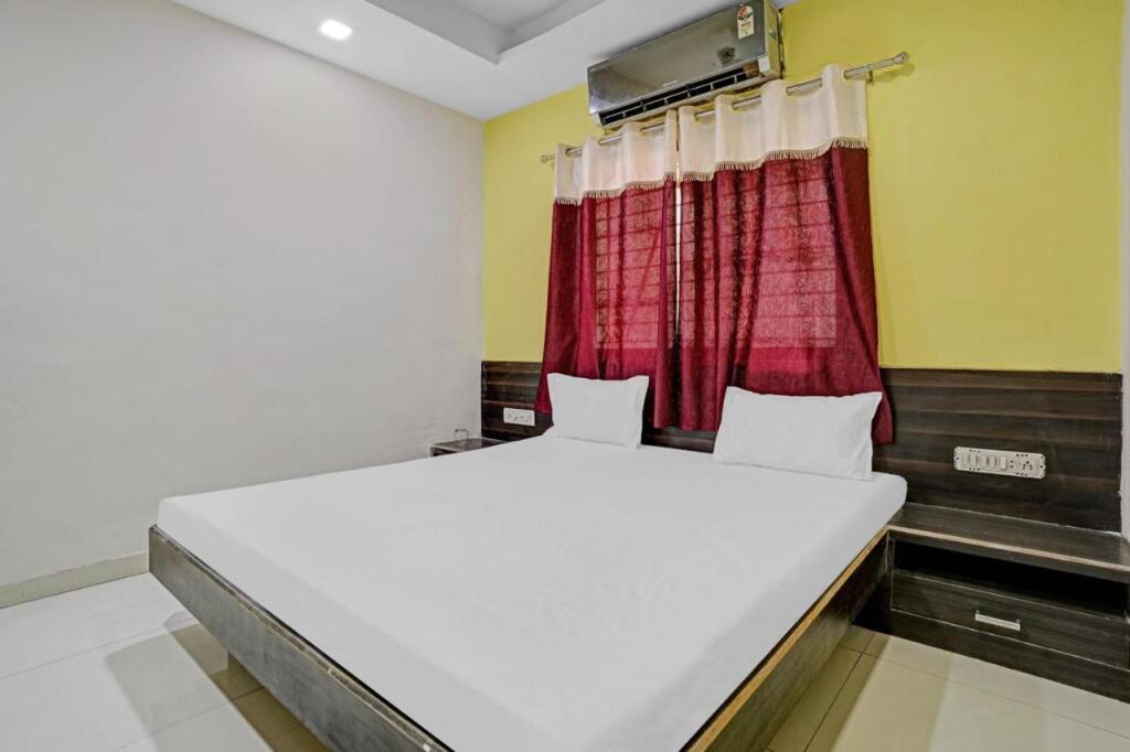 Нашик: OYO Flagship 804564 Hotel New Punjab Lodging