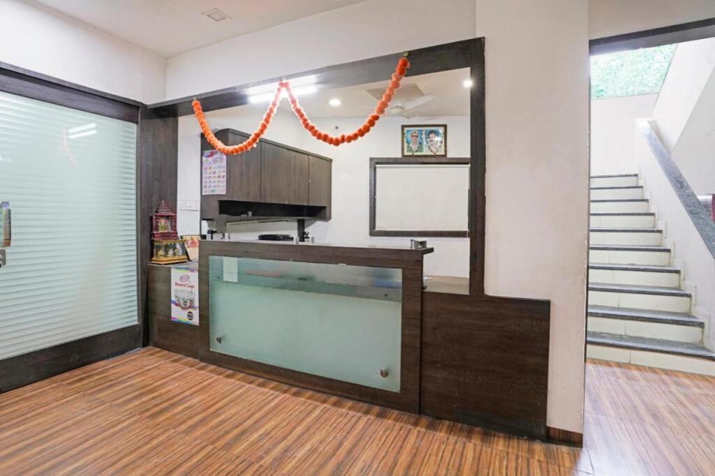 Нашик: OYO Flagship 804564 Hotel New Punjab Lodging