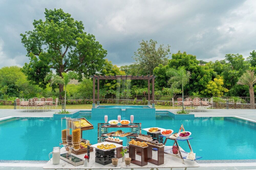 Удаипур: Sarasiruham Resort Private Pool Villa