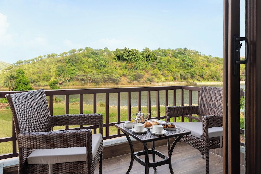 Удаипур: Sarasiruham Resort Private Pool Villa