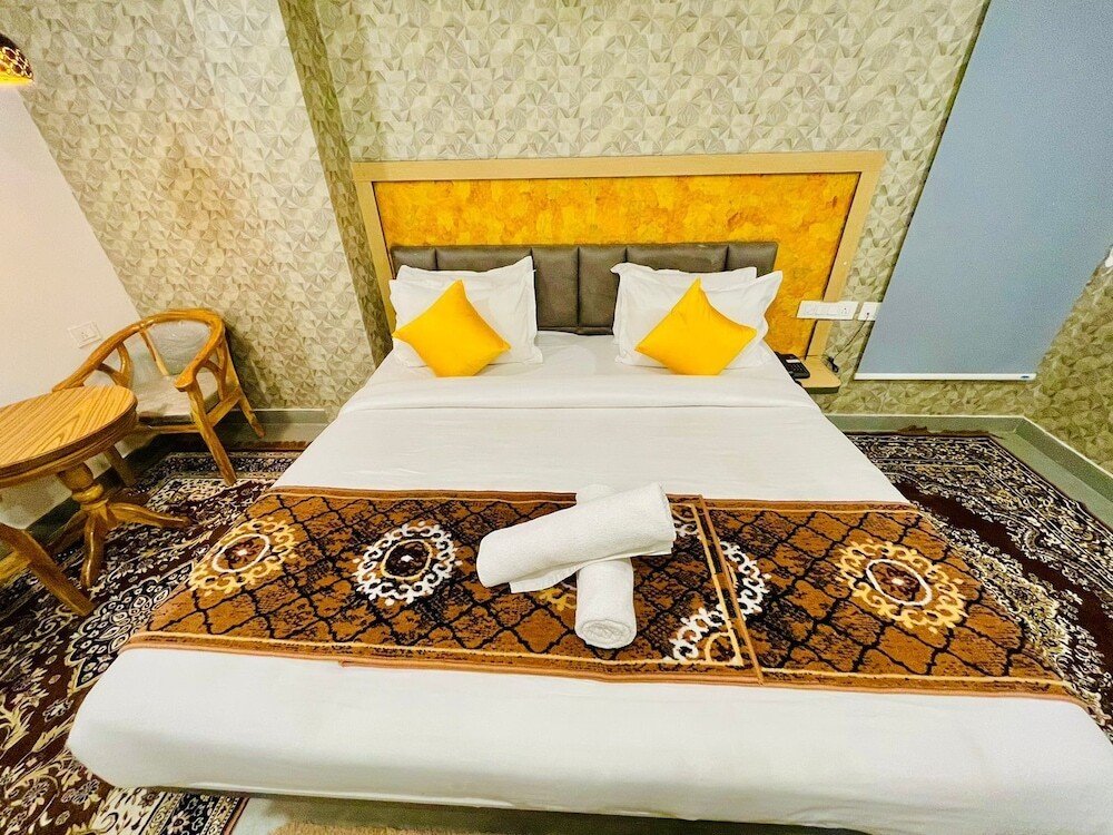 Шамшабад: Hotel Lake View Airport Zone