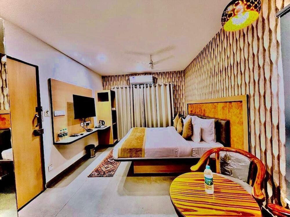 Шамшабад: Hotel Lake View Airport Zone