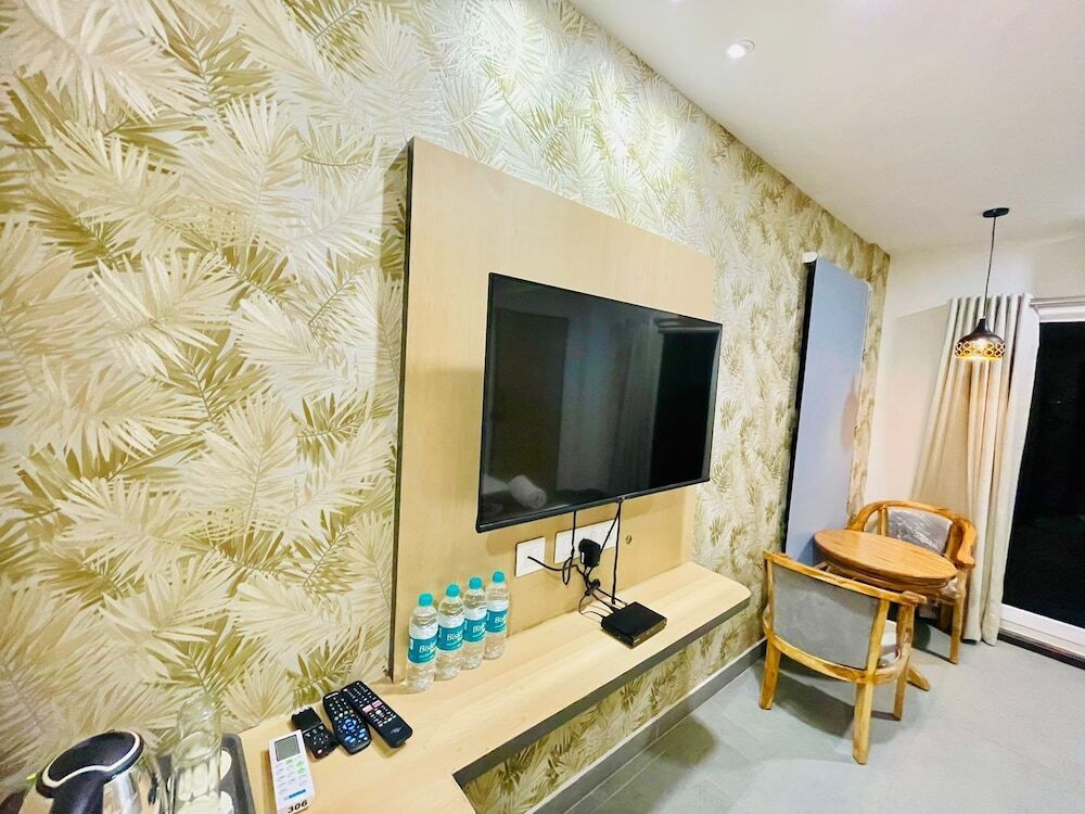 Шамшабад: Hotel Lake View Airport Zone