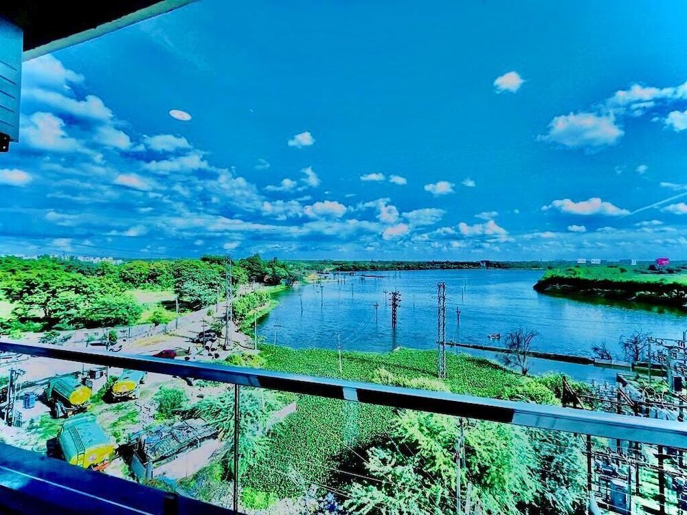 Шамшабад: Hotel Lake View Airport Zone
