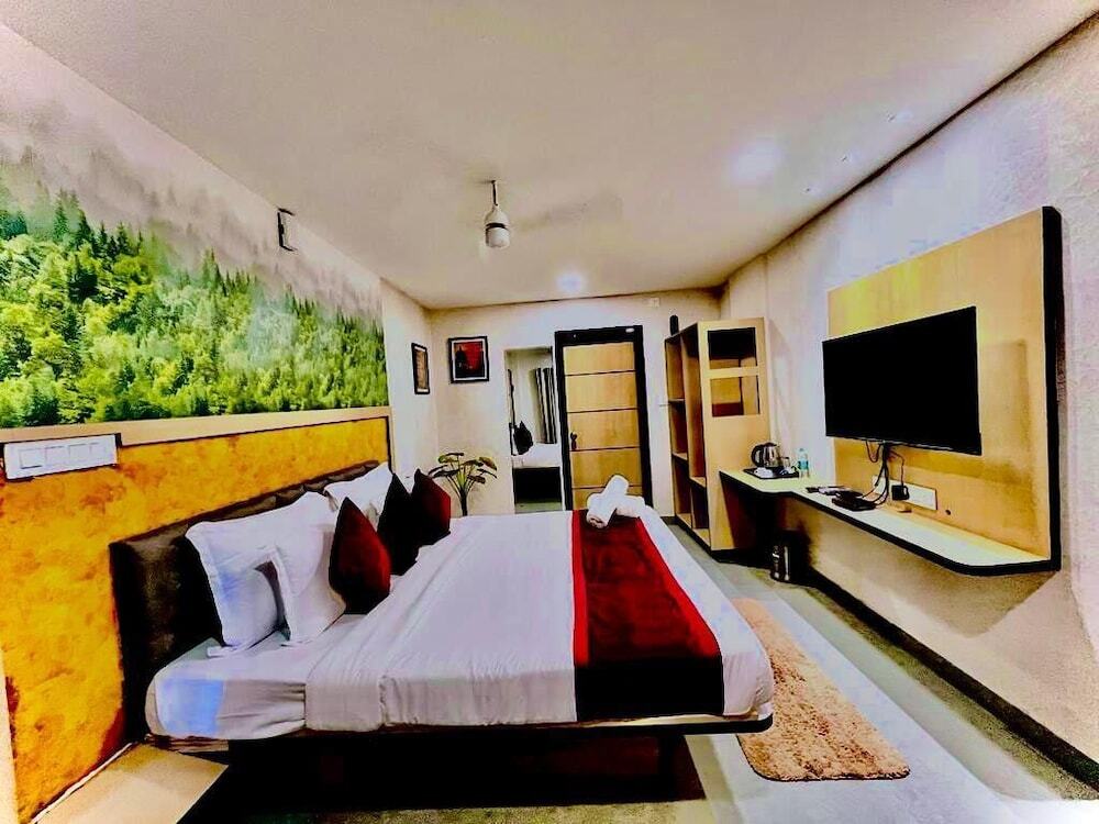 Шамшабад: Hotel Lake View Airport Zone