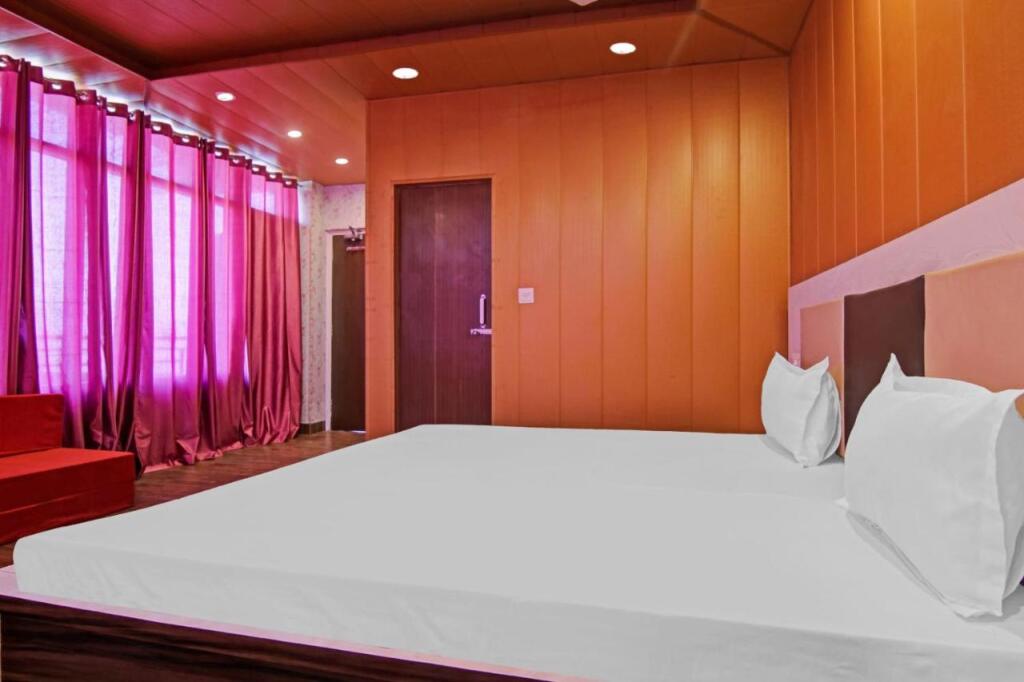 Шимла: OYO Flagship 804876 Hotel Pine View Villa