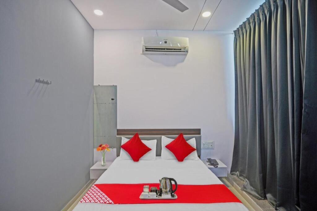 Сурат: OYO Flagship 703041 Hotel Sky View