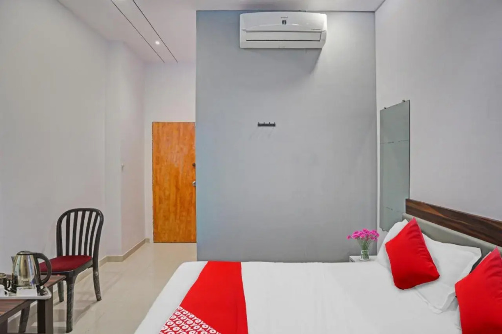 Сурат: OYO Flagship 703041 Hotel Sky View