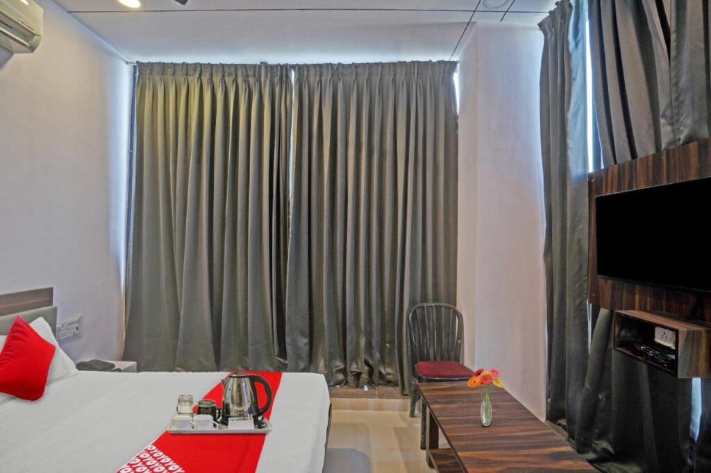 Сурат: OYO Flagship 703041 Hotel Sky View