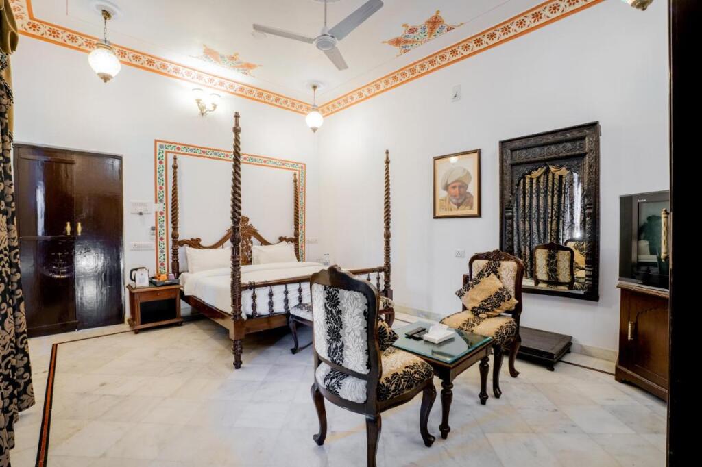 Удаипур: Inder Prakash - Best Lake View Hotel in Udaipur