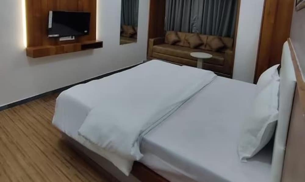 Сурат: Fabhotel Vd Rooms