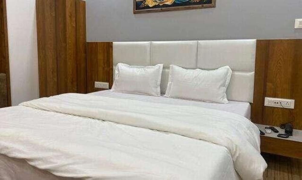 Сурат: Fabhotel Vd Rooms