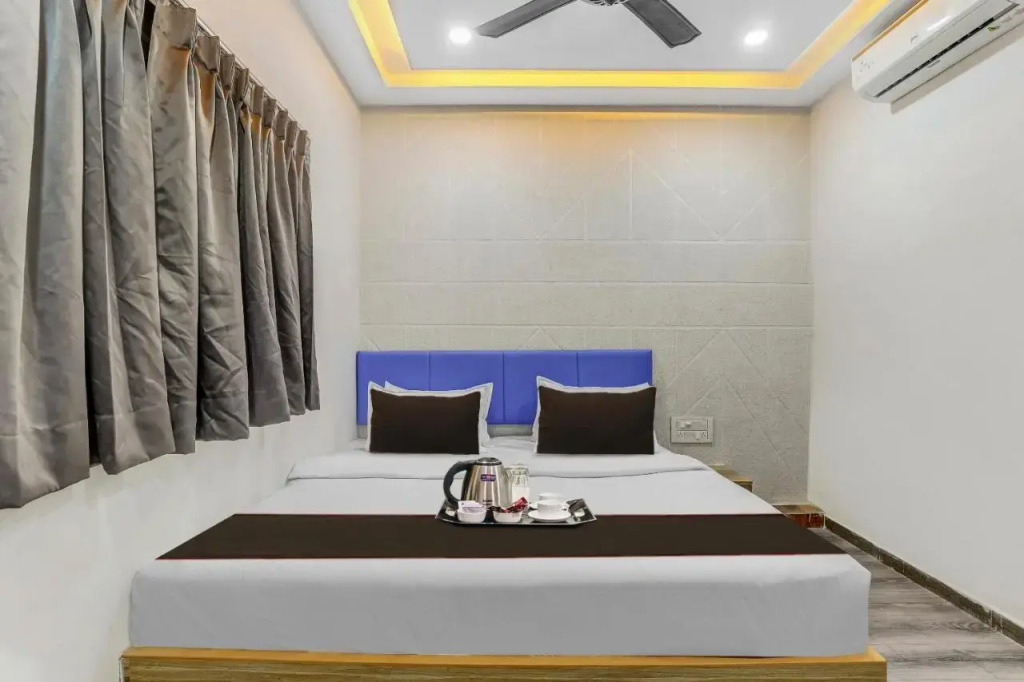 Сурат: Capital O 703324 Hotel Vrundavan Room & Banquet