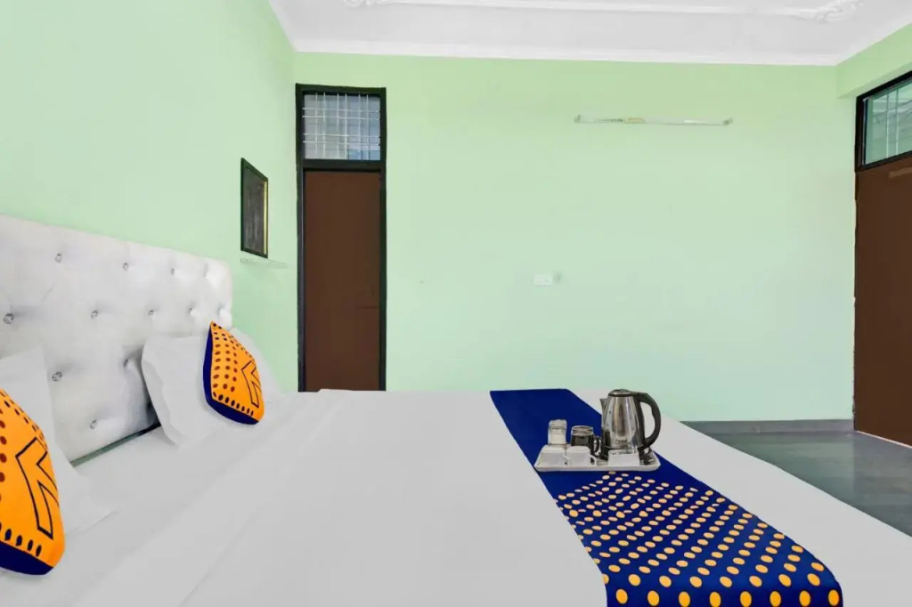 Прем-Нагар: SPOT ON 700466 Hotel Surya Rooms & Banquet