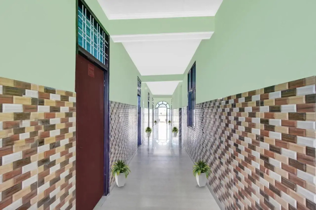 Прем-Нагар: SPOT ON 700466 Hotel Surya Rooms & Banquet