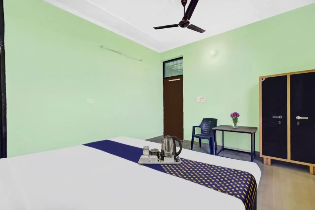 Прем-Нагар: SPOT ON 700466 Hotel Surya Rooms & Banquet