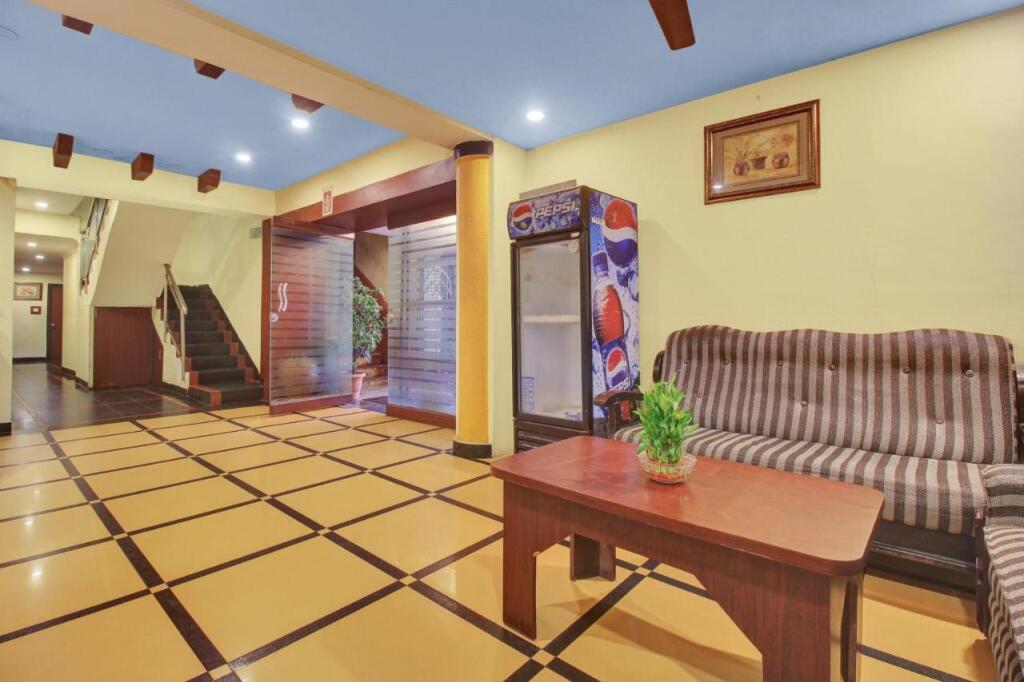 Секундерабад: Oyo 82030 Hotel Happy Rooms
