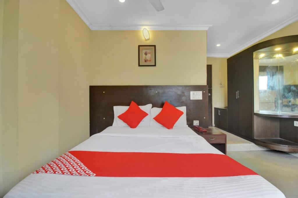 Секундерабад: Oyo 82030 Hotel Happy Rooms