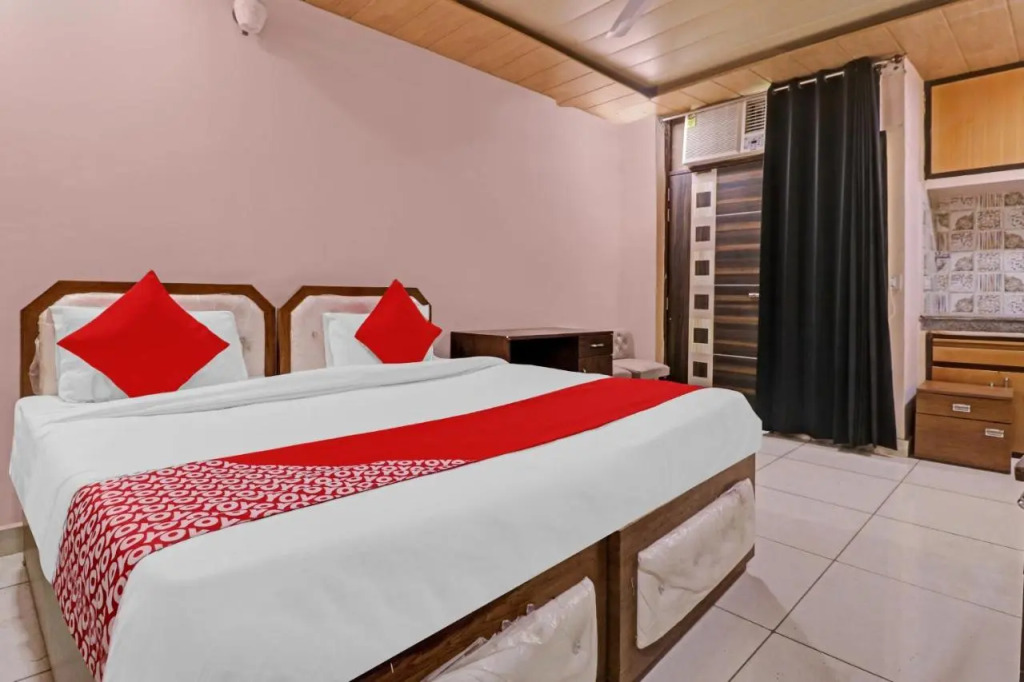 Нью-Дели: Oyo 90274 Hotel Knight Inn