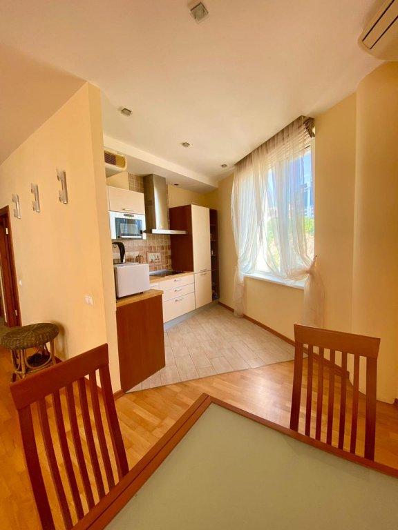 Гурзуф: V Zhk Bely Dom Apartments