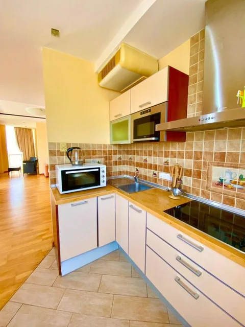 Гурзуф: V Zhk Bely Dom Apartments