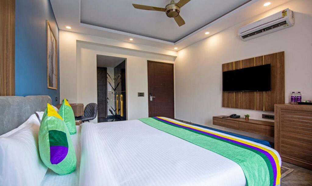 Нойда: Treebo Premium Embassy Inn